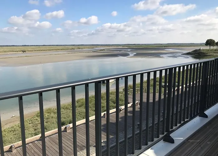 A L'esprit Scandinave, Face A La Baie Appartement *