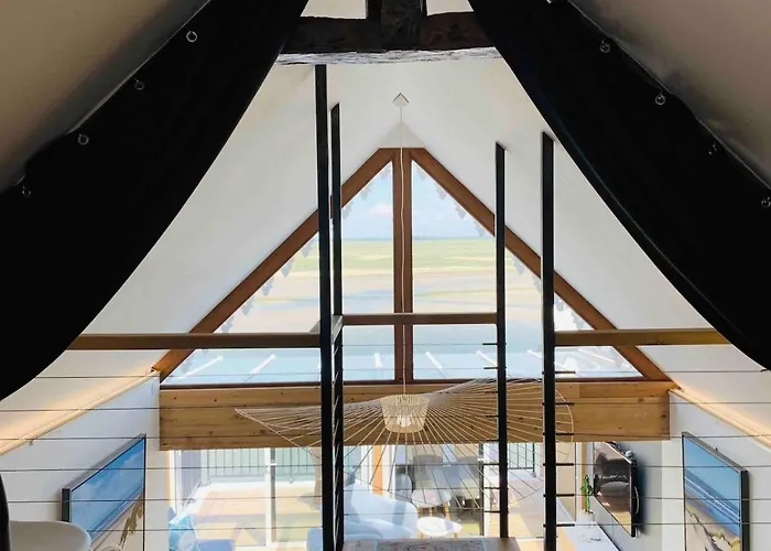 A L'esprit Scandinave, Face A La Baie *