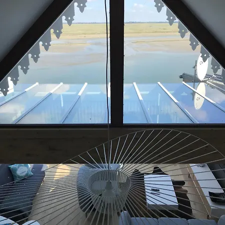 A L'esprit Scandinave, Face A La Baie *