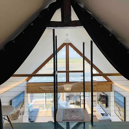 A L'esprit Scandinave, Face A La Baie *