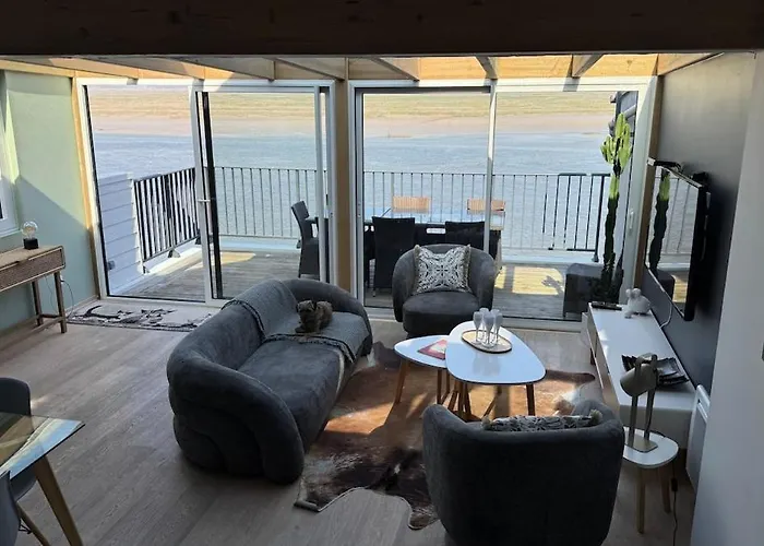 A L'esprit Scandinave, Face A La Baie